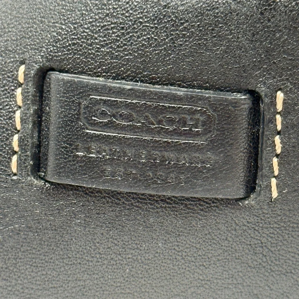 Coach Leather Purse‎ Top Handle Bag/ Purse Black Buckle